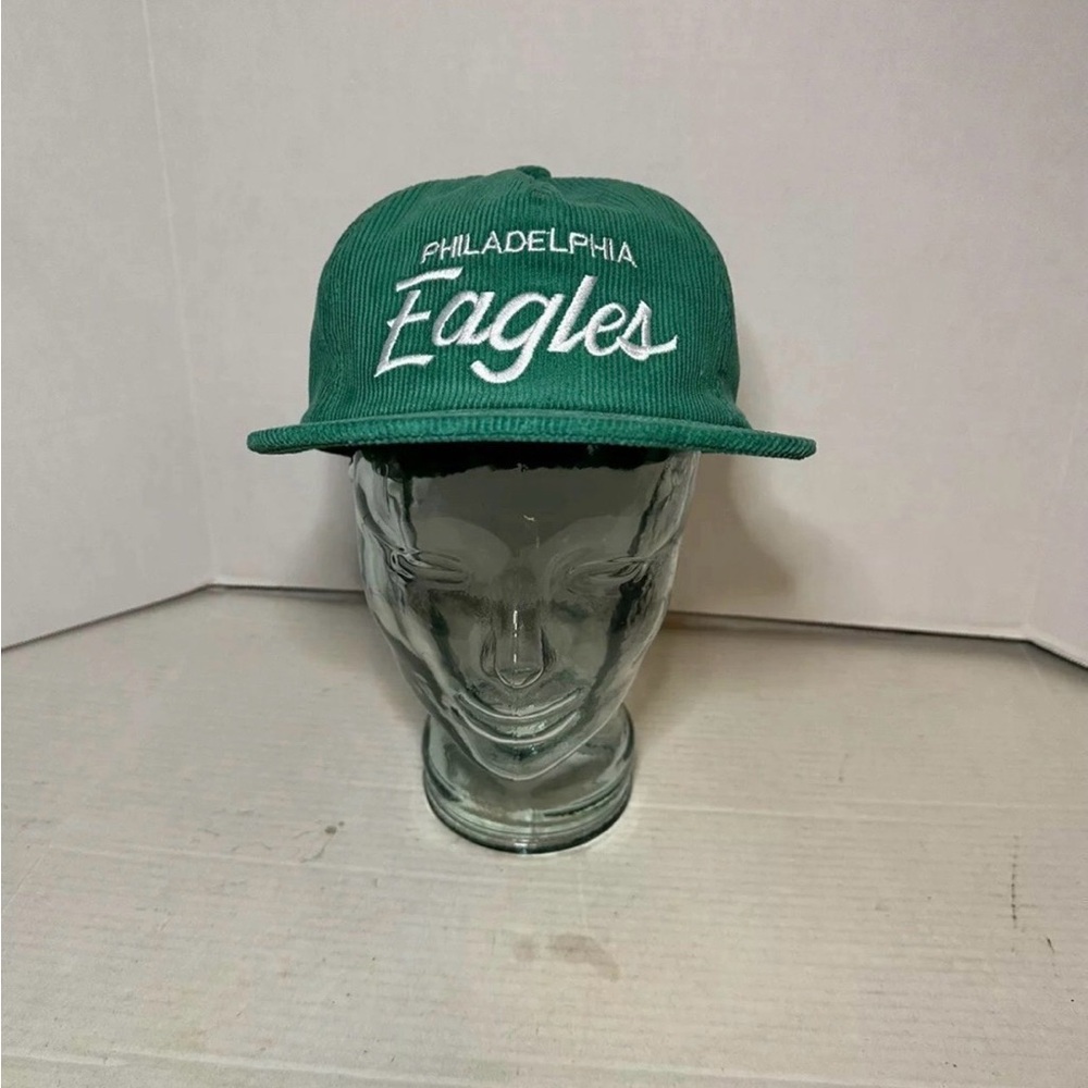 New Embroidered Philadelphia Eagles Corduroy Script Snapback